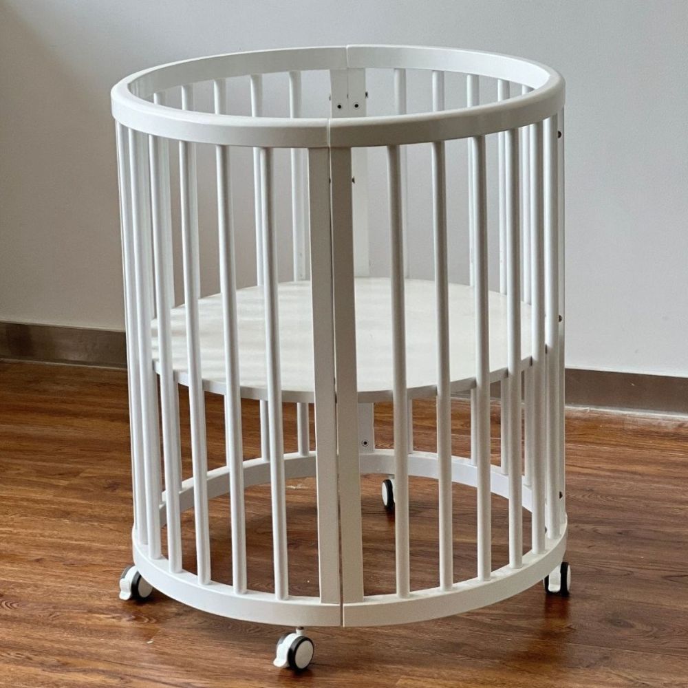 Only Dream 9u1 okrugli krevetac za bebe od bukovog masiva sa točkićima, beli multifunkcionalni dečiji krevetac